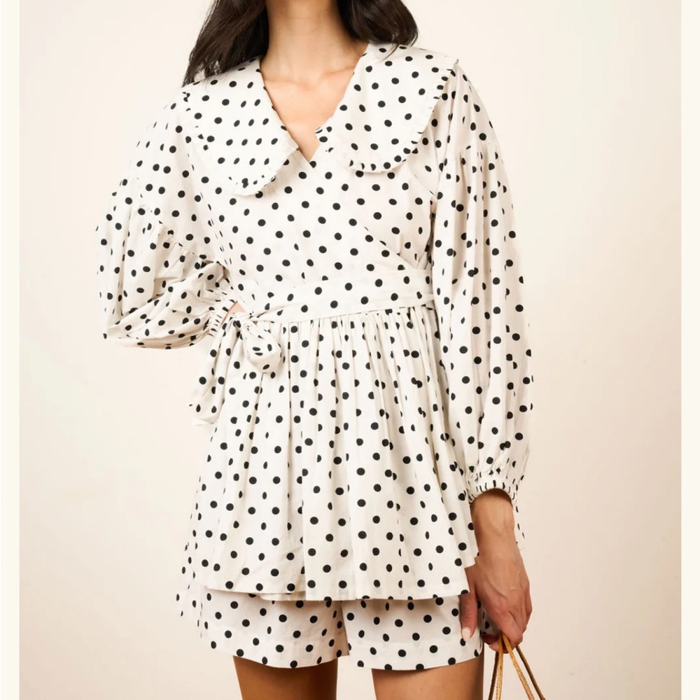 ISO La Maregold Camilla Blouse and Charlie Short set. Size XS